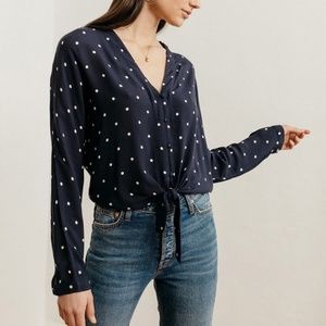 Rails Sloane Tie Front Blouse - Navy/White - Small
